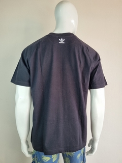 Camiseta ADIDAS | M | - comprar online