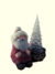 Papai Noel Sentado ao lado de um Lindo Pinheiro Iluminado Decação Natalina 15x12,5x9cm - RIO MASTER