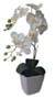 Arranjo com orquídeas branca de silicone no vaso branco de melanina na internet