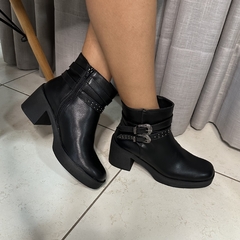 Bota Ana Castela - comprar online