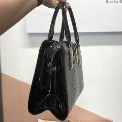 Bolsa verniz preta #2151 - Up Brechó Boutique - Renove Charme e Grife