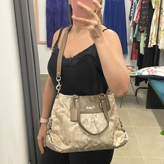 Bolsa Coach lona de cetim #2398 - Up Brechó Boutique - Renove Charme e Grife