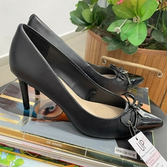 Scarpin DKNY #2425 - Up Brechó Boutique - Renove Charme e Grife