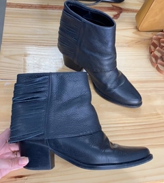 Bota Preta de Couro Arezzo - comprar online