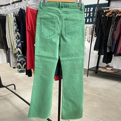 Calça jeans verde ZARA #1693 - Up Brechó Boutique - Renove Charme e Grife