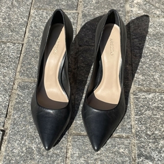 Scarpin preto Arezzo #2060 - loja online