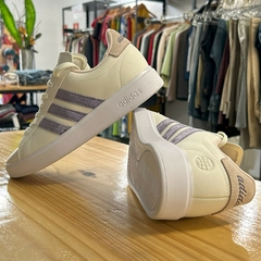 Tênis casual Adidas #2755 - Up Brechó Boutique - Renove Charme e Grife