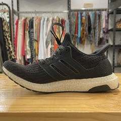 Tênis Adidas Ultraboost preto #2656 - Up Brechó Boutique - Renove Charme e Grife