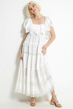 Vestido Beatrice Lace Branco na internet