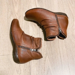 Bota cano curto - cor conhaque / Moscardini - Ref. B15 - loja online