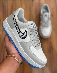 Tênis Nike Air force Bicolor Dior na internet