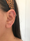 Piercing de furo de coração na prata 925.