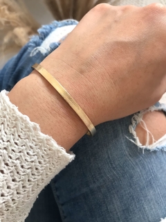 Bracelete escovado na semijoias. - comprar online