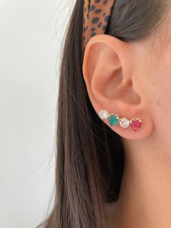 Brinco earcuff com zircônias coloridas na semijoias.