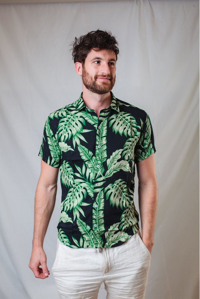 Camisa Hawaiiana Negra hojas Verdes Wainfi Mayorista