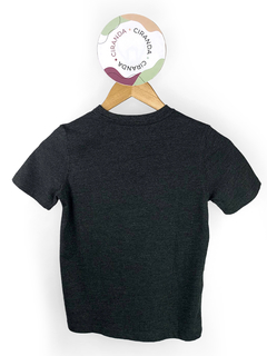 Camiseta cinza chumbo robot game GAP Kids Tam 6 Como novo - comprar online