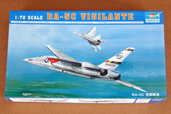 Kit Trumpeter - Ra-5c Vigilante - 1:72 - 01616