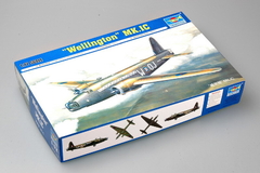 Kit Trumpeter - Wellington Mk.IC - 1:72 - 01626