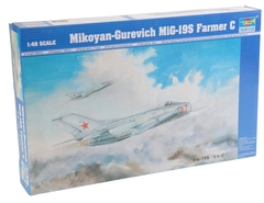 Trumpeter - 02803 - Mig-19S Farmer C - 1:48