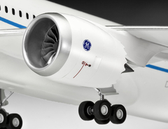 Kit Revell - Boeing 787-8 Dreamliner - 1:144 - 04261 en internet