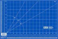 Revell - 39057 - Cutting Mat Large - (Placa de corte 45cm x 30,2cm) - buy online