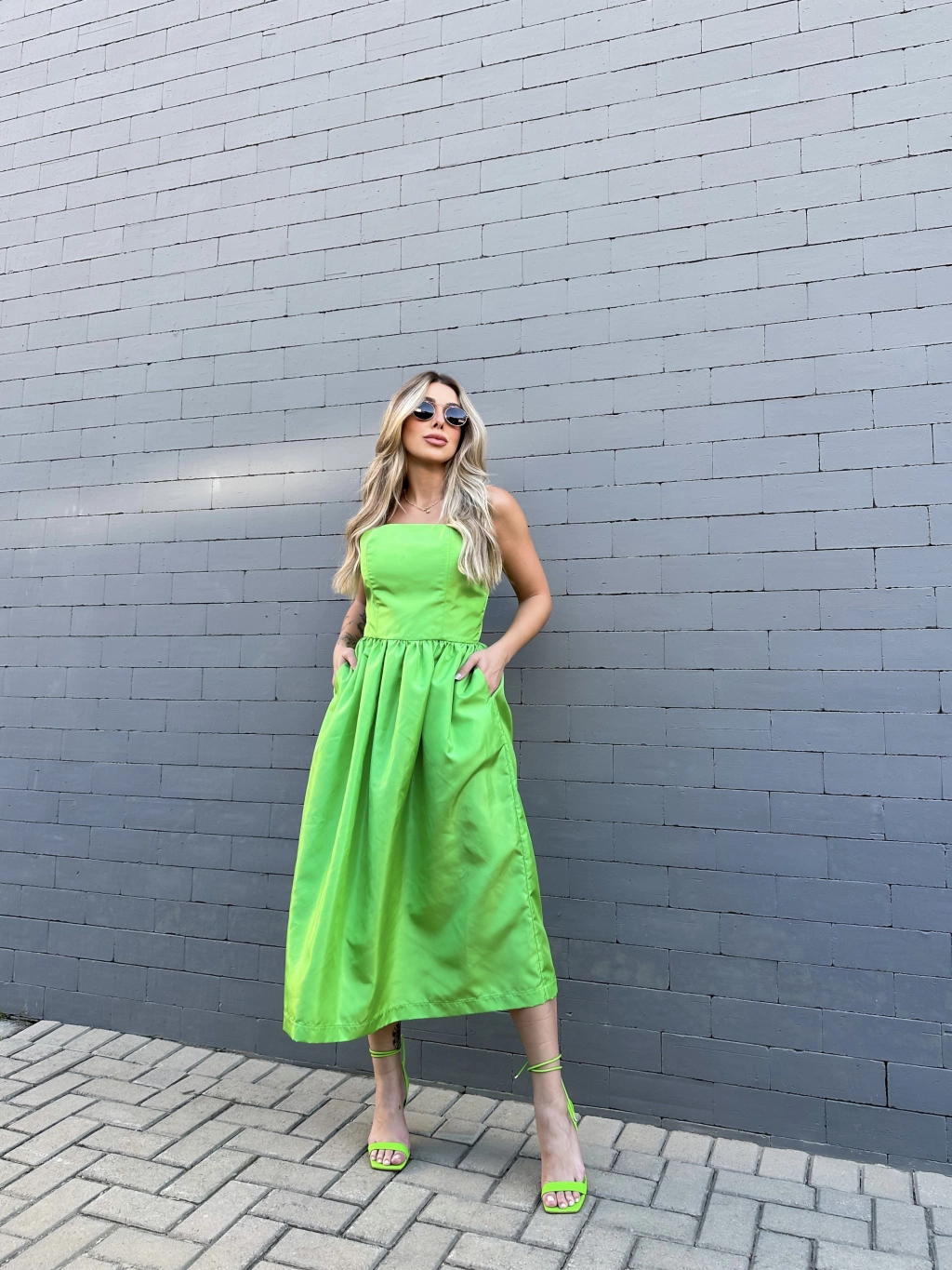 Vestido Isabella Midi em Tafetá Verde