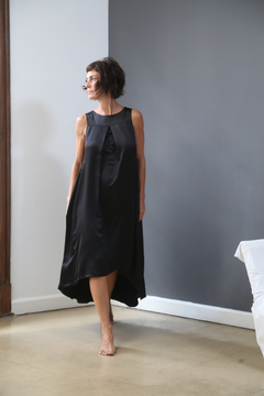 Vestido Nanouk negro crepe satin2