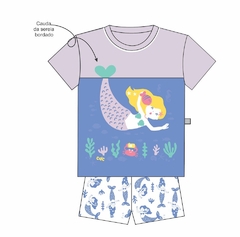 Pijama Sereia Malha com estampa de sereia e shorts decorados com peixes, ideal para crianças.