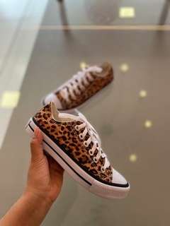 TÊNIS ANIMAL PRINT