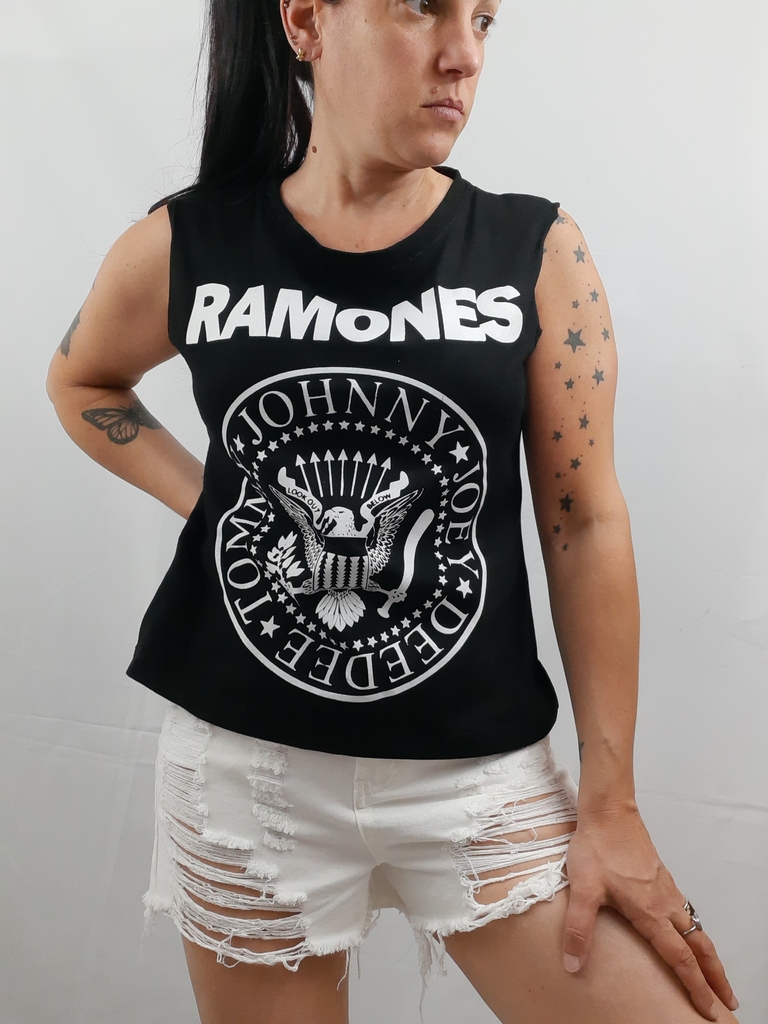 Remera best sale ramones mujer