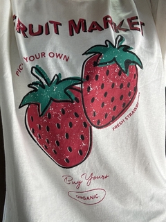 T-shirt fruit morango off - comprar online