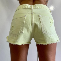 Short Jeans Amarelo - Bobstore na internet