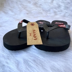 Chinelo Preto NOVO - Levi’s - loja online