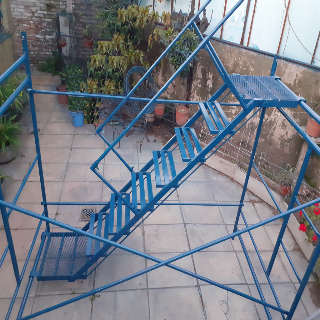 Escaleras para andamios tubulares