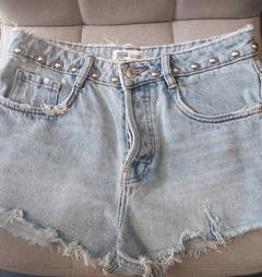 SHORT TACHAS ZARA 26