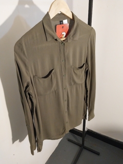 CAMISA VERDE MILITAR H&M 34