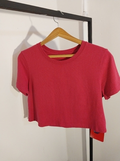 REMERA FUCSIA URBAN OUTFITTERS S