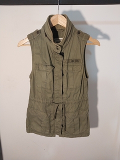 CHALECO VERDE MILITAR ABERCROMBIE