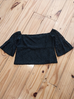 TOP ENCAJE NEGRO ZARA S