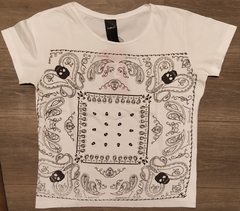 REMERA BLANCA ESTAMPADA COMPLOT S