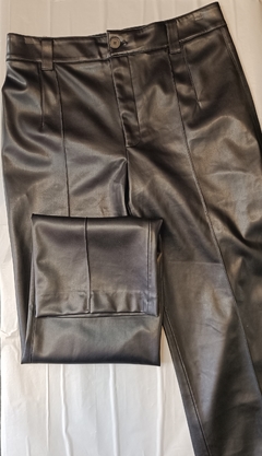 PANTALON NEGRO CUERINA ZARA L