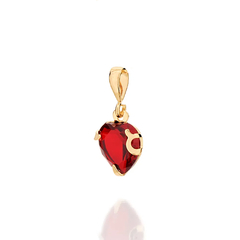 Dije corazón con piedra color rubí laminado en oro 18k