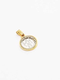 Dijes con signo del zodiaco laminados en oro 18k- Romminox - comprar online