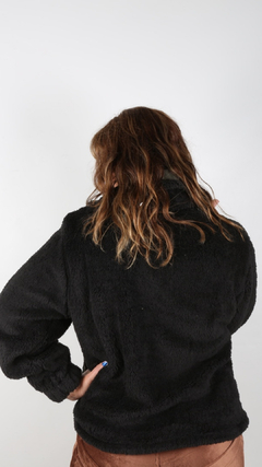 Campera coerderito negra con detalles - comprar online