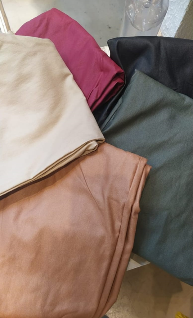 LEGGING DE BENGALINA ENGOMADA