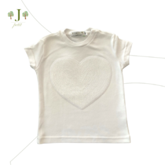 Camiseta Aplique Coração Branco - comprar online