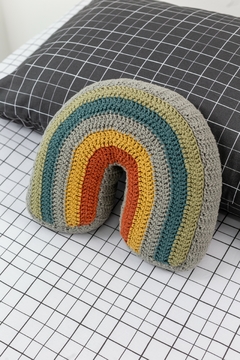 Almofada Crochê Arco-Iris - comprar online