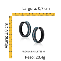 Argola Em Zircônias Cristais em Formato Baguete "M" - comprar online