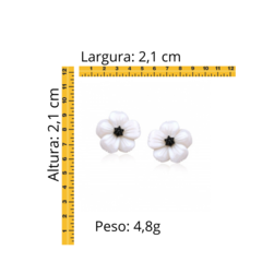 Brinco Flor Madrepérola Ródio Negro Zircônia Negra - comprar online