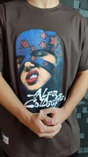Camiseta Alfa Girl Marrom